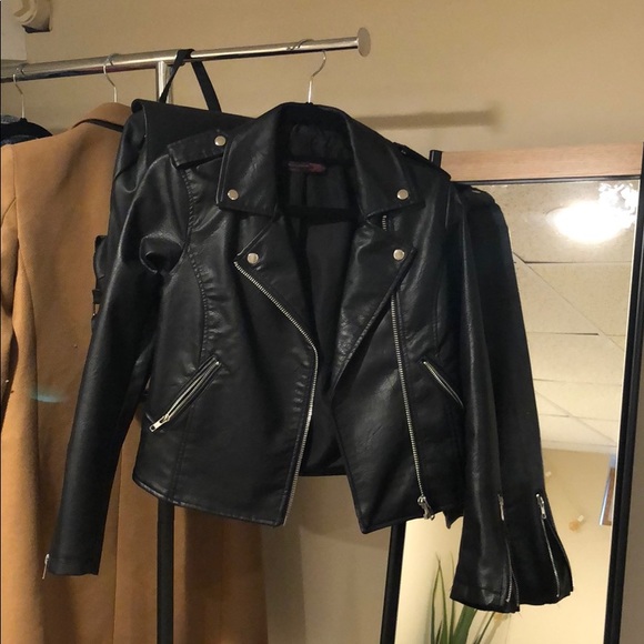 Cropped Leather Jacket NWOT - Picture 2 of 4